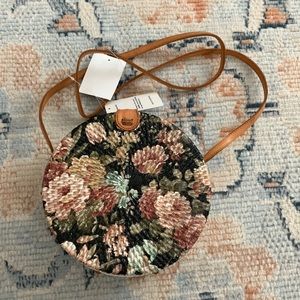 Perfect purse for tropical vacation